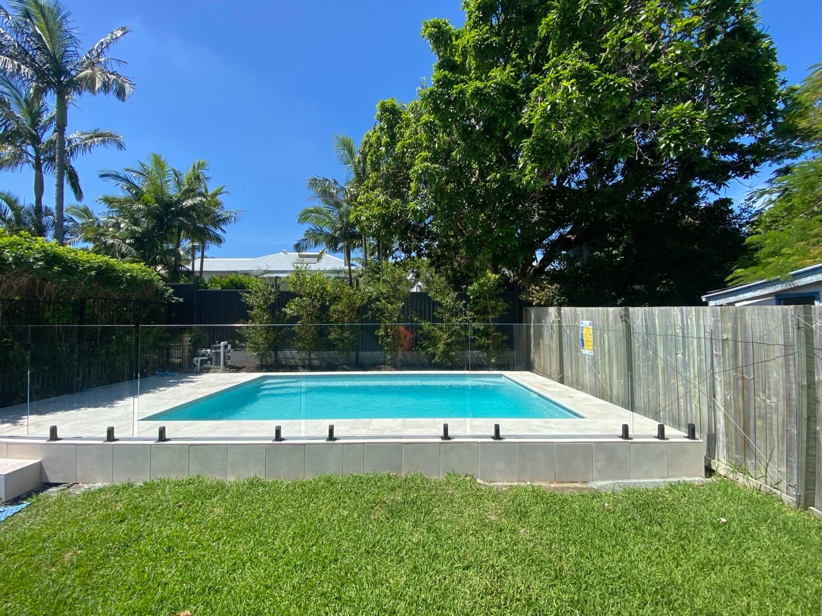 Pool Fencing Ideas: 10 QLD-Compliant Designs & Costs