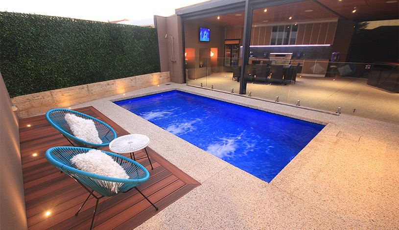 In-Ground vs Above-Ground Pools: Costs & the Semi-Inground Option