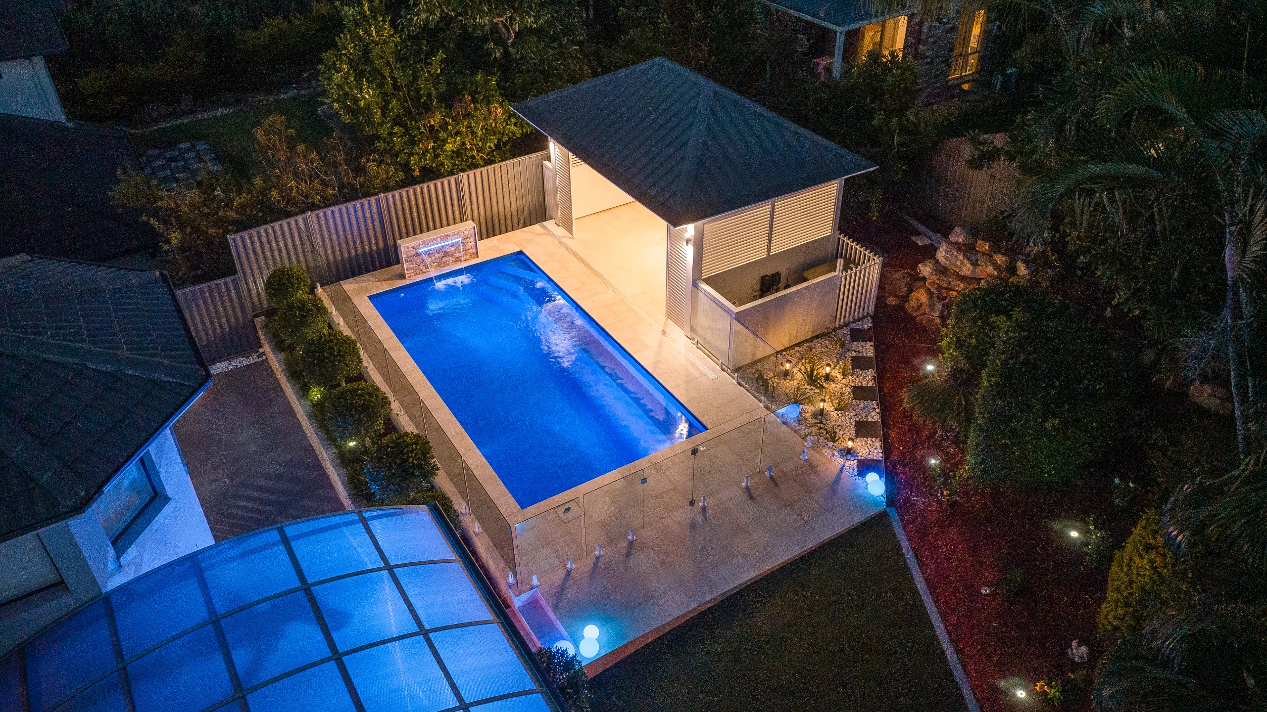 Pool Light Troubleshooting: Fibreglass Faults Fixed
