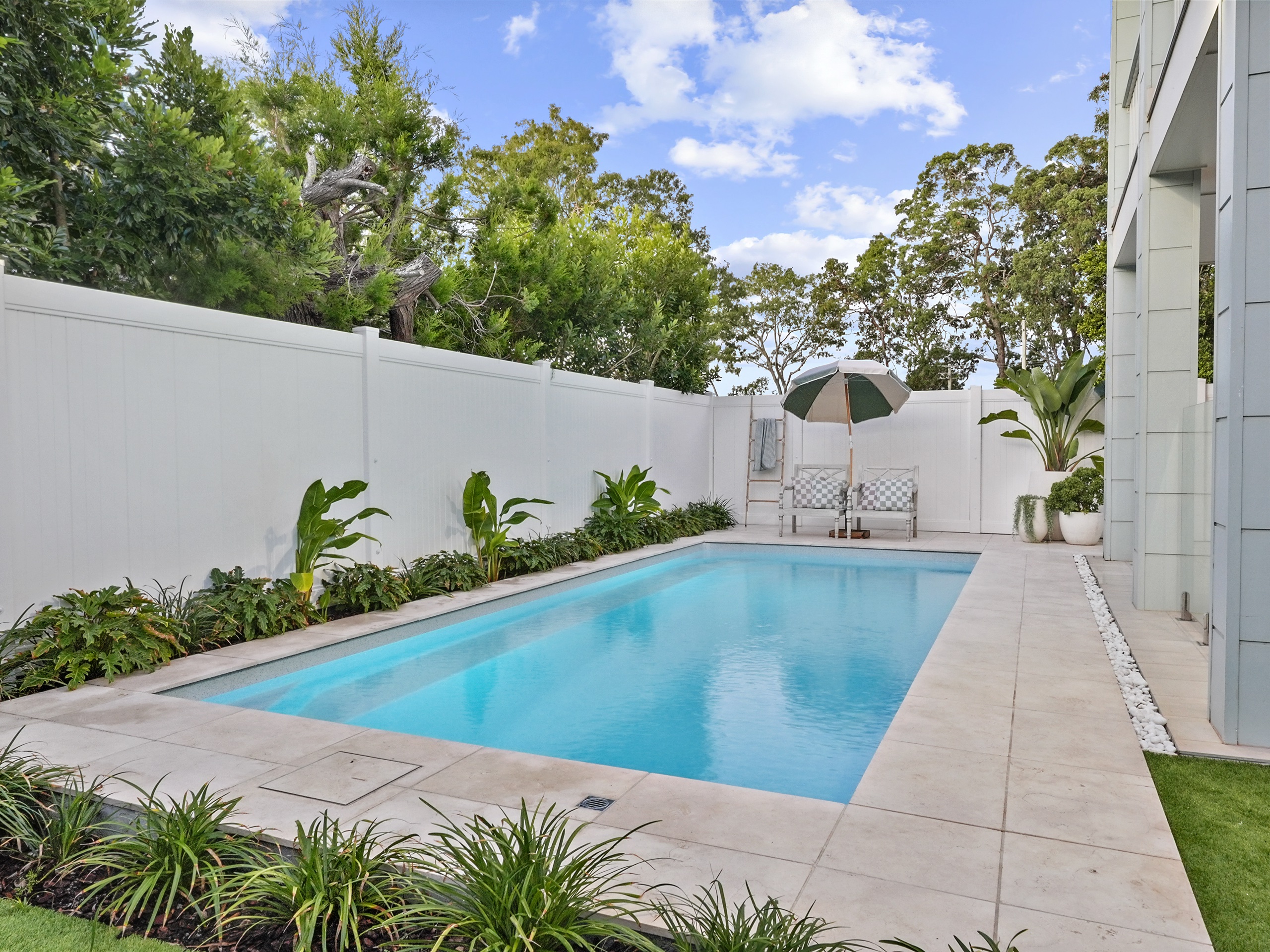 Oxford fibreglass pool