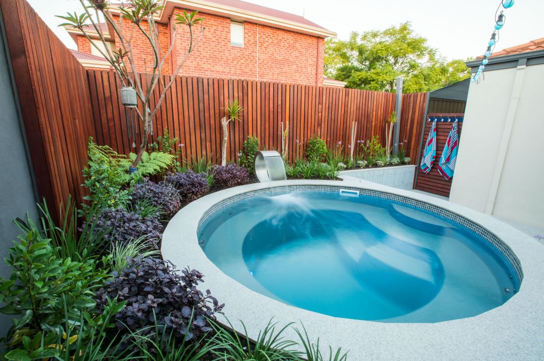 Infinity 3 fibreglass pool