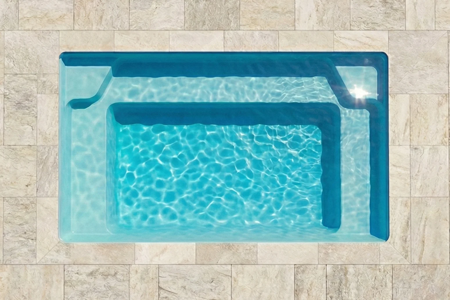 Bastia fibreglass pool