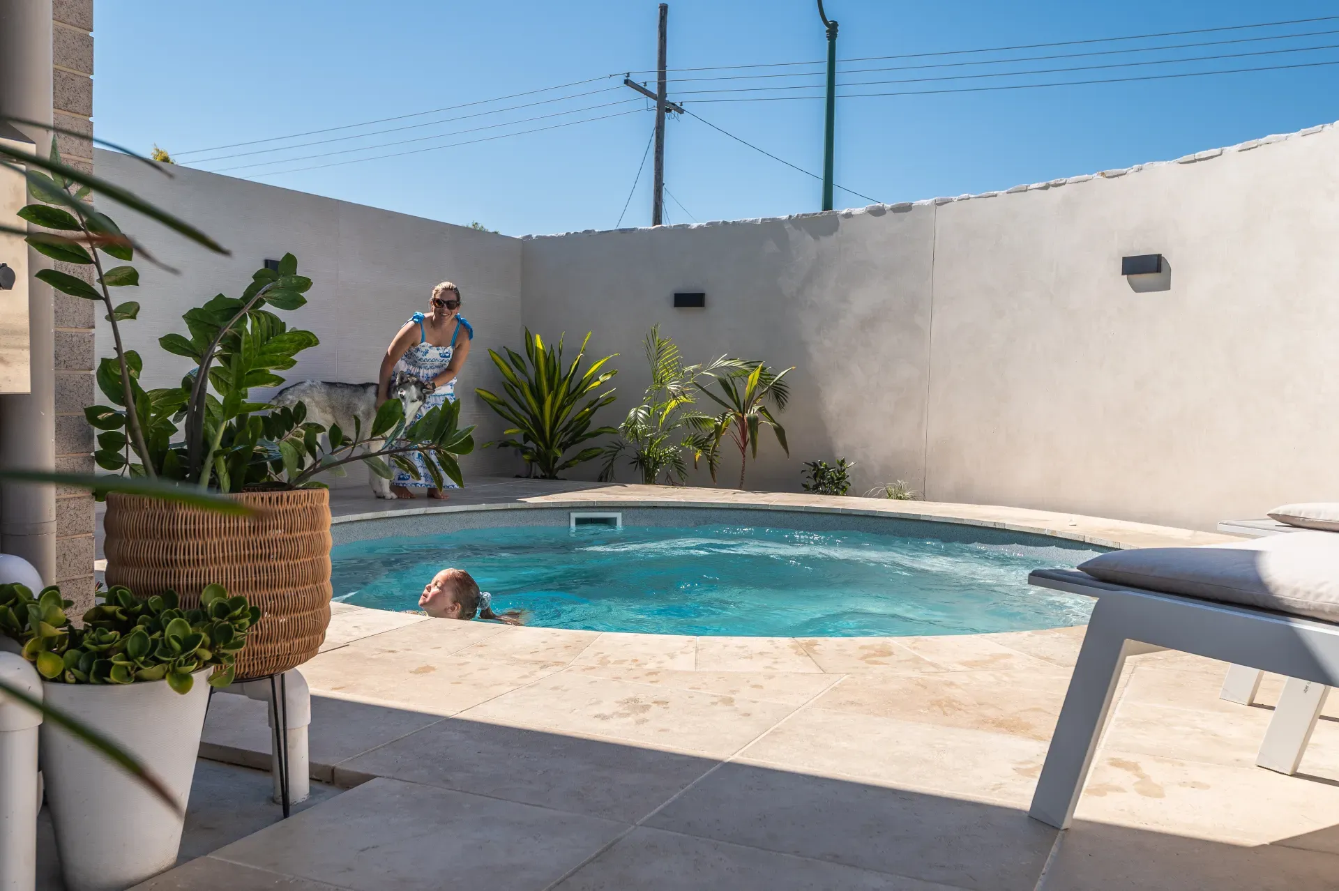 Infinity Round 4m fibreglass pool in Silver Mist, Alexandra Hills — MFP Easy installation