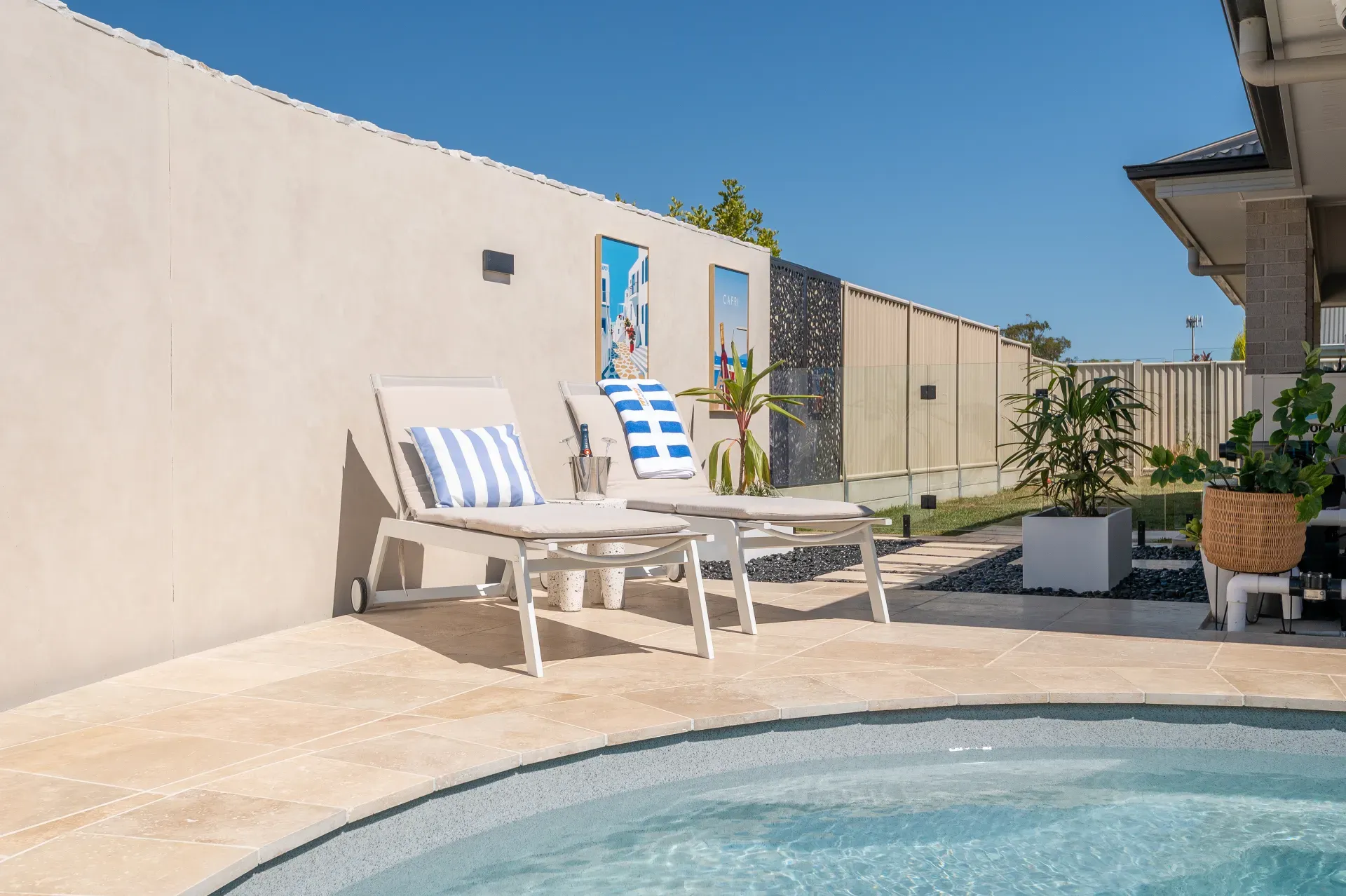Infinity Round 4m fibreglass pool in Silver Mist, Alexandra Hills — MFP Easy installation