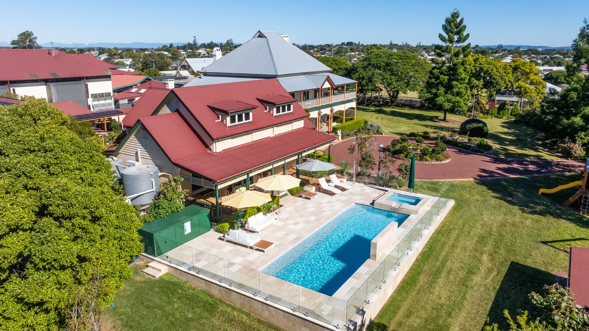 Kensington & Spa fibreglass pool in Silver Mist, Booval — daytime — MFP Easy installation