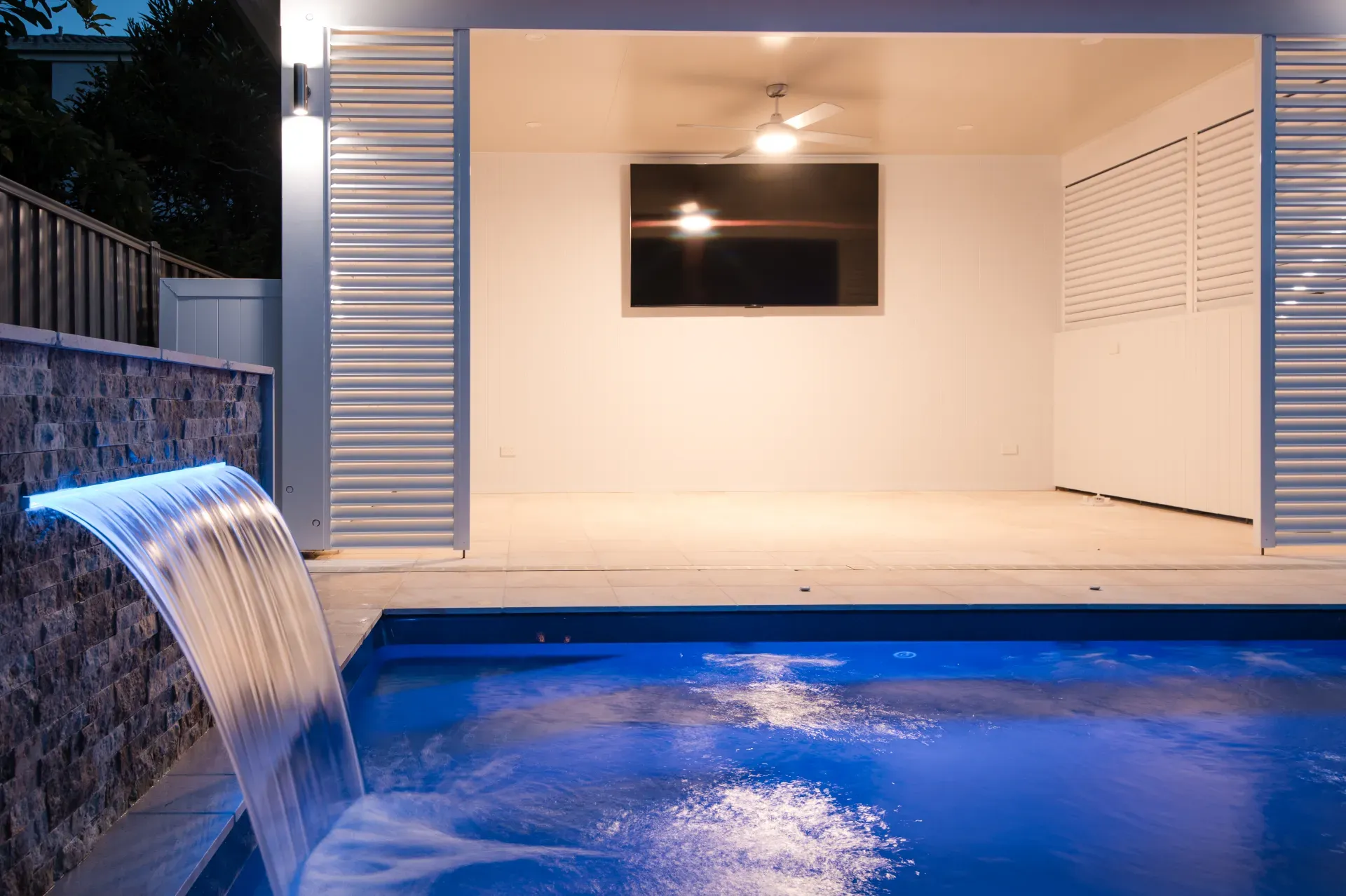 Palazzo fibreglass pool in Twilight, Eight Miles Plains — MFP Easy installation